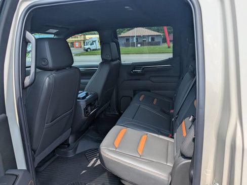New 2026 GMC Sierra 1500 AT4 w/ AT4 Premium Package AWD/4WD image 11