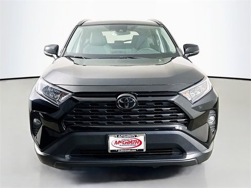 Used 2020 Toyota RAV4 XLE image 14