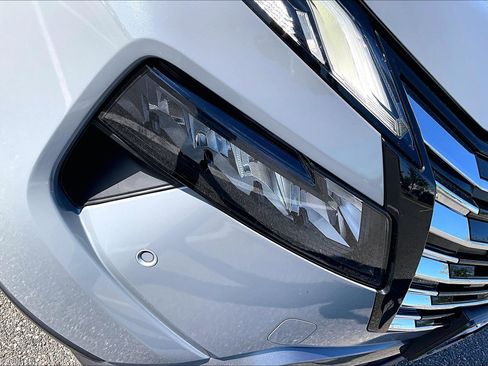 Used 2024 Nissan Rogue SL FWD image 27