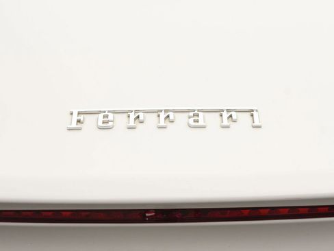 Used 2016 Ferrari California T image 24