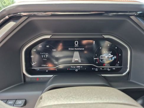 Used 2025 GMC Sierra 2500 AT4 w/ AT4 Premium Plus Package AWD/4WD image 14