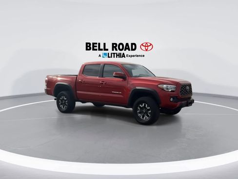 Used 2023 Toyota Tacoma TRD Off-Road image 2