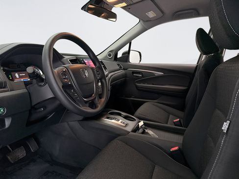 Used 2023 Honda Ridgeline Sport image 10