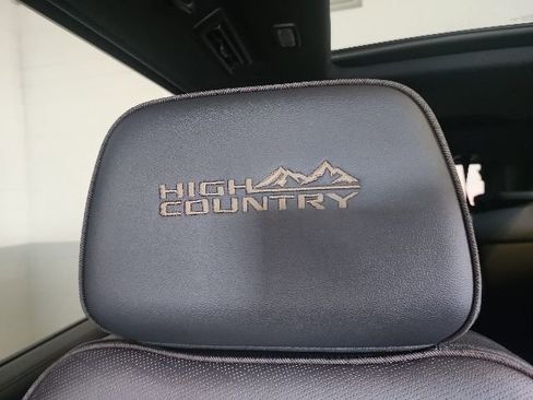 Used 2024 Chevrolet Tahoe High Country w/ Premium Package 2 AWD/4WD image 35