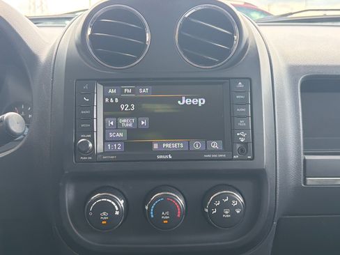 Used 2014 Jeep Patriot Latitude w/ Freedom Edition Package AWD/4WD image 20