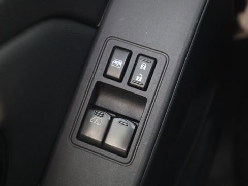 Used 2022 Nissan Frontier S RWD image 14