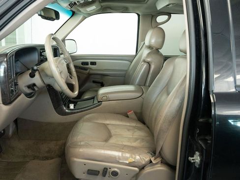 Used 2004 GMC Yukon XL Denali AWD/4WD image 18