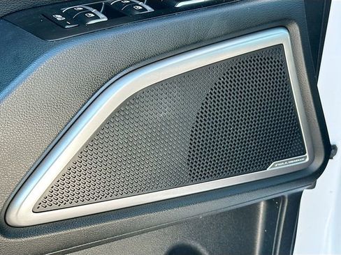 Used 2025 Kia Telluride S FWD image 19