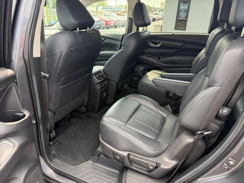 Used 2023 Subaru Ascent Limited w/ Technology Package AWD/4WD image 21