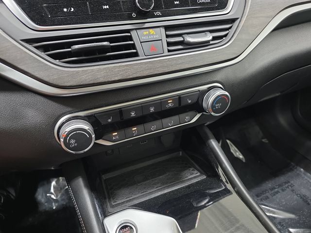Used 2024 Nissan Altima 2.5 SV w/ SV Premium Package FWD image 24