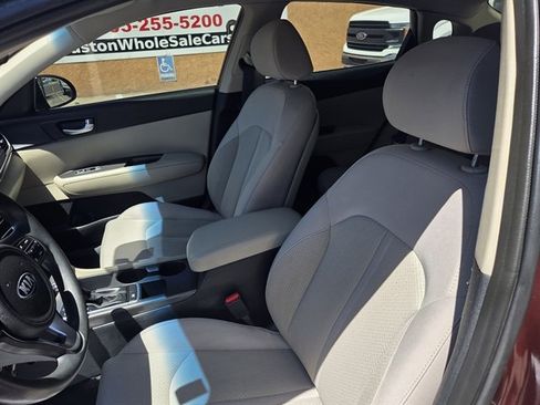 Used 2016 Kia Optima LX FWD image 6