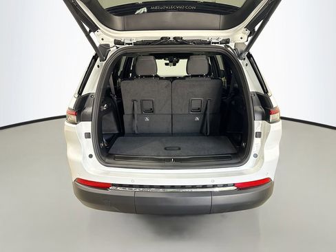 New 2025 Jeep Grand Cherokee L Laredo w/ Luxury Tech Group I image 14