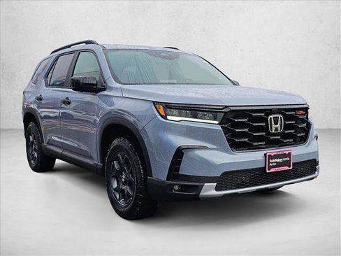 New 2025 Honda Pilot TrailSport image 7