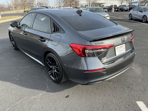 Used 2023 Honda Civic Sport image 8