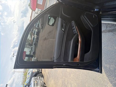 Used 2020 Chevrolet Suburban Premier AWD/4WD image 12