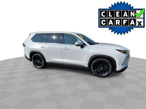Used 2025 Toyota Grand Highlander AWD image 2