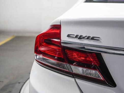 Used 2013 Honda Civic LX image 13