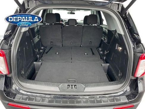 Certified 2022 Ford Explorer XLT w/ Class IV Trailer Tow Package image 6