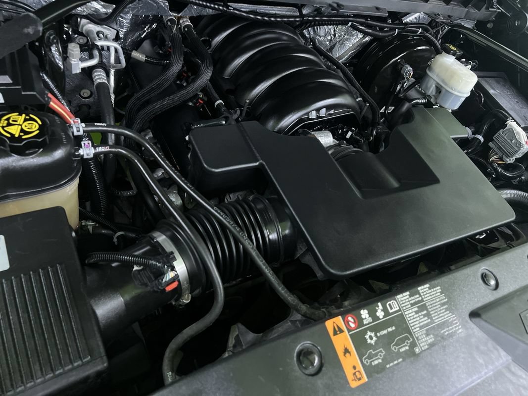 Used 2018 Chevrolet Silverado 1500 LTZ Z71 w/ Redline Edition AWD/4WD image 20