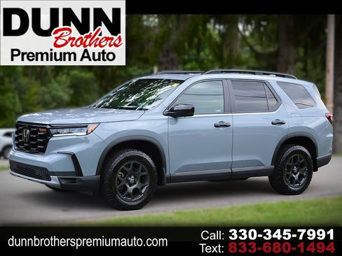 Used 2025 Honda Pilot TrailSport image 1