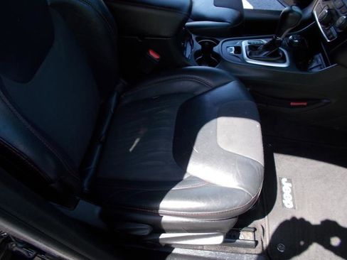 Used 2016 Jeep Cherokee Trailhawk image 19