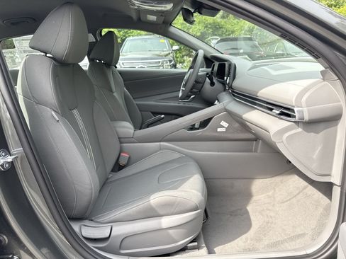 New 2026 Hyundai Elantra Sport FWD image 27