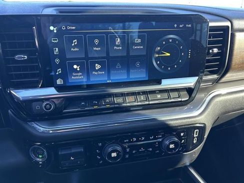 Used 2023 Chevrolet Silverado 1500 High Country w/ Technology Package image 18