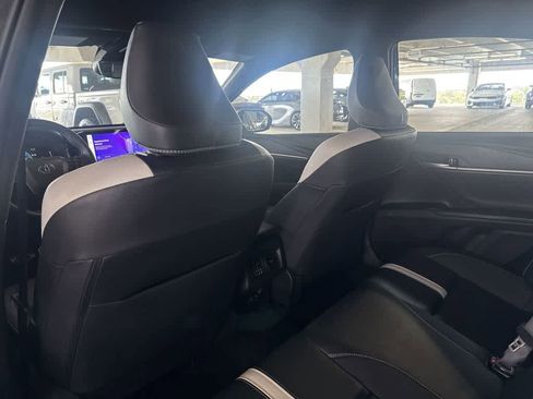 Used 2025 Toyota Camry SE w/ Multimedia Upgrade Package FWD image 22