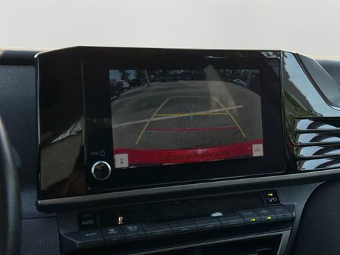Used 2025 Toyota Camry LE FWD image 26