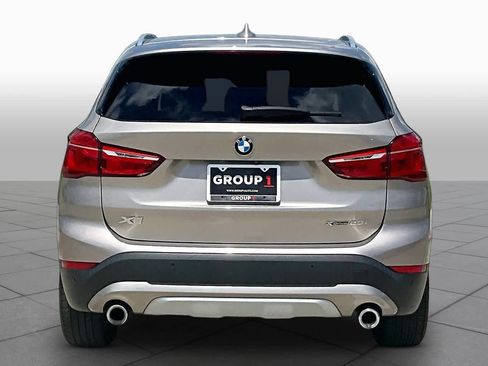 Used 2022 BMW X1 xDrive28i w/ Convenience Package AWD/4WD image 4