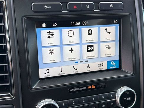 Used 2018 Ford Expedition Limited w/ Equipment Group 301A RWD image 25