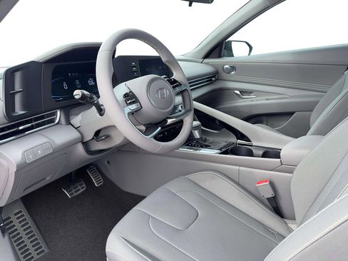 New 2026 Hyundai Elantra SEL Sport FWD image 14