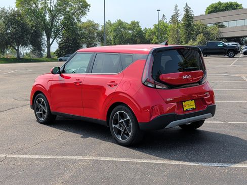 Certified 2024 Kia Soul EX FWD image 3