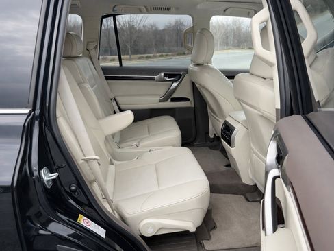 Used 2011 Cadillac SRX Luxury w/ LPO, Protection Package image 20