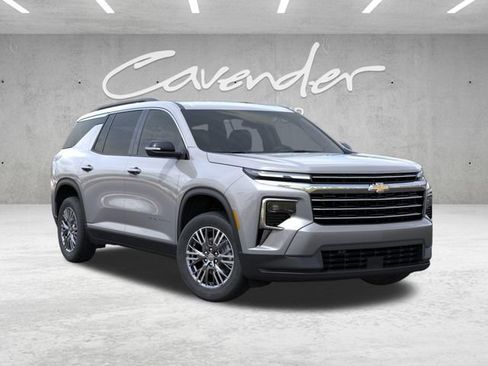 New 2026 Chevrolet Traverse LT w/ Driver Confidence Package FWD image 7