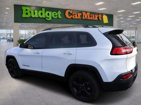 Used 2015 Jeep Cherokee Latitude w/ Comfort/Convenience Group FWD image 4