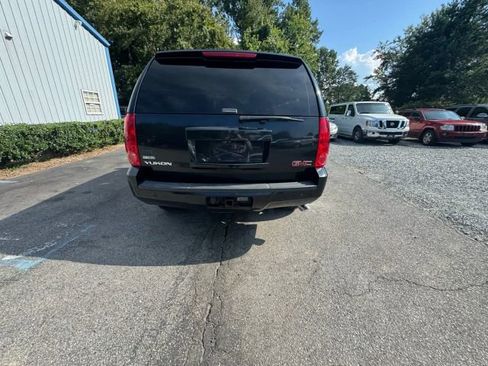 Used 2012 GMC Yukon SLT w/ SLT Chrome Package image 4