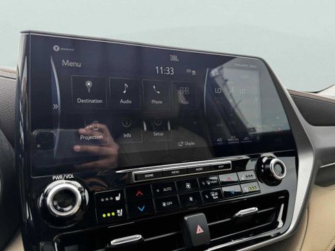 Used 2021 Toyota Highlander Platinum image 31