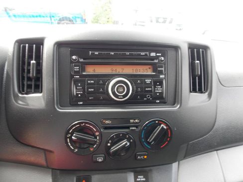 Used 2015 Nissan NV200 S w/ Back Door Glass Package FWD image 6