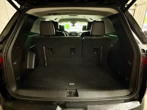Used 2019 Chevrolet Traverse RS FWD image 28