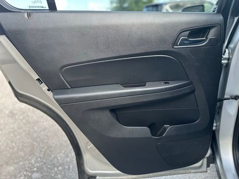 Used 2017 Chevrolet Equinox LT w/ Convenience Package image 27