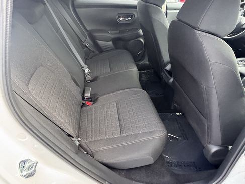 Used 2027 Honda HR-V LX image 11