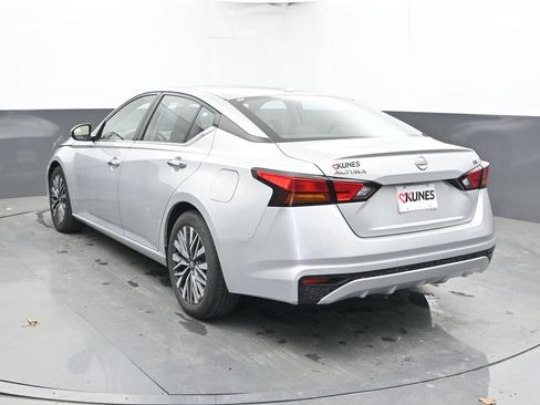 Used 2023 Nissan Altima 2.5 SV FWD image 10
