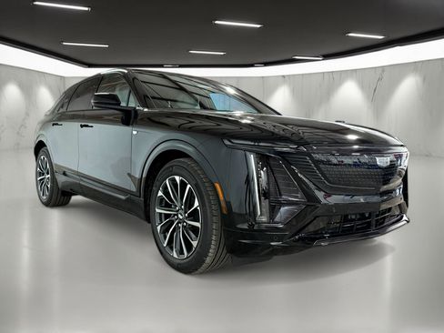 New 2026 Cadillac Lyriq Premium Sport image 19