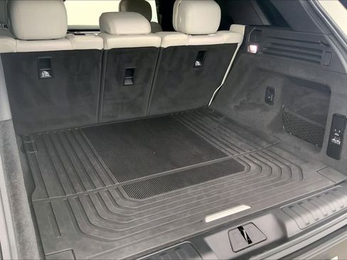 Used 2023 Land Rover Range Rover Sport SE image 19