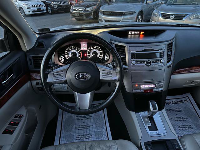Used 2010 Subaru Outback 2.5i Limited AWD/4WD image 21