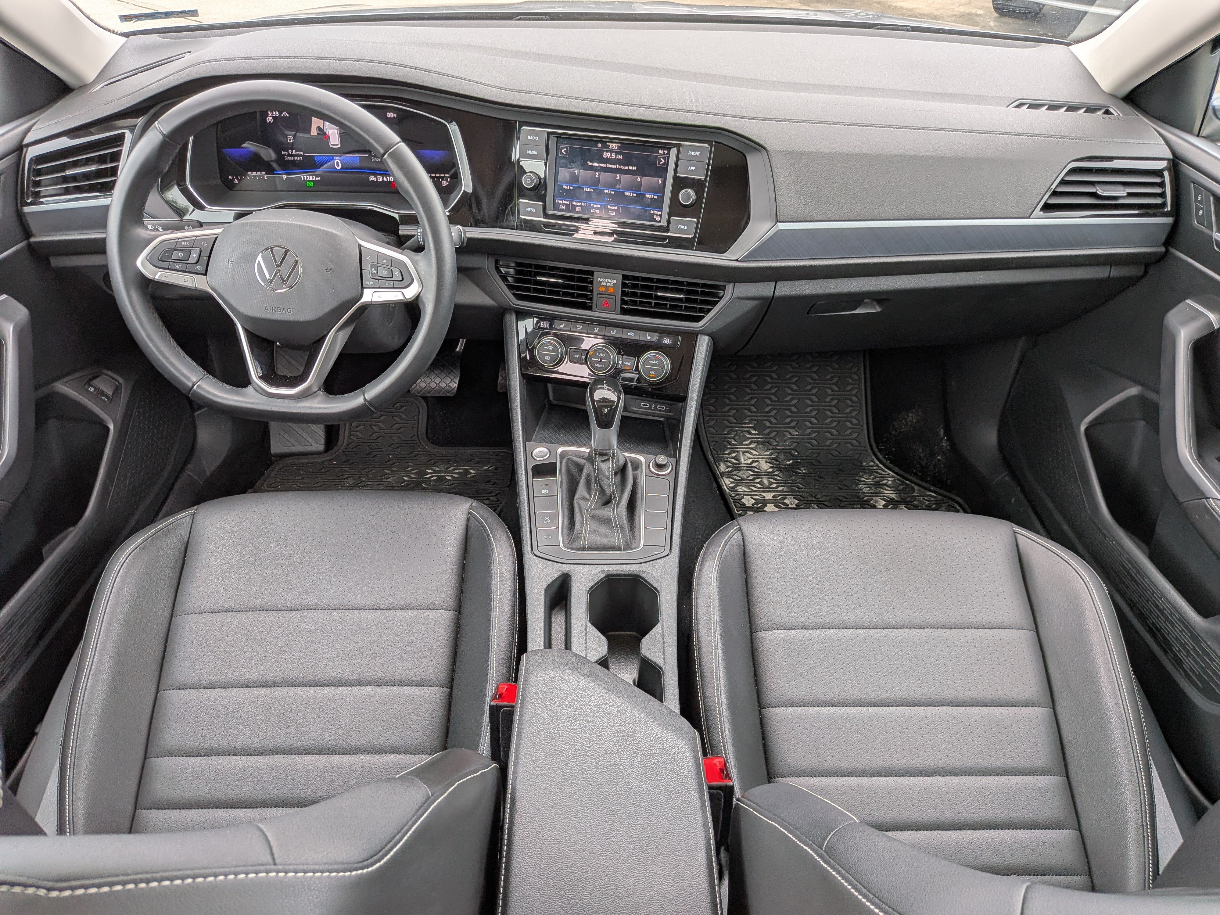 Used 2023 Volkswagen Jetta SE FWD image 14
