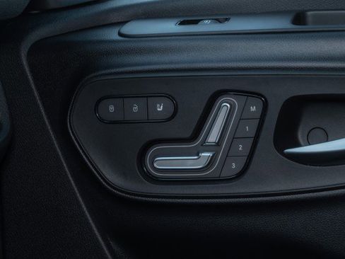 Used 2025 Mercedes-Benz Sprinter 2500 image 12