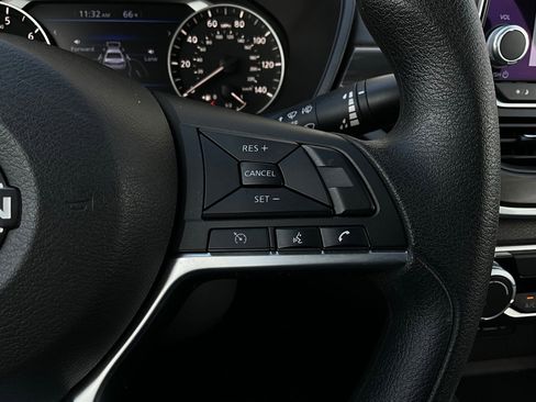 Used 2025 Nissan Altima 2.5 SV image 33