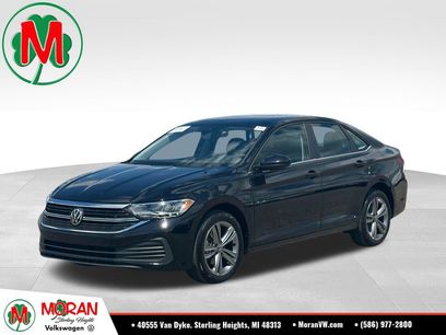 Used 2024 Volkswagen Jetta SE w/ Panoramic Sunroof Package